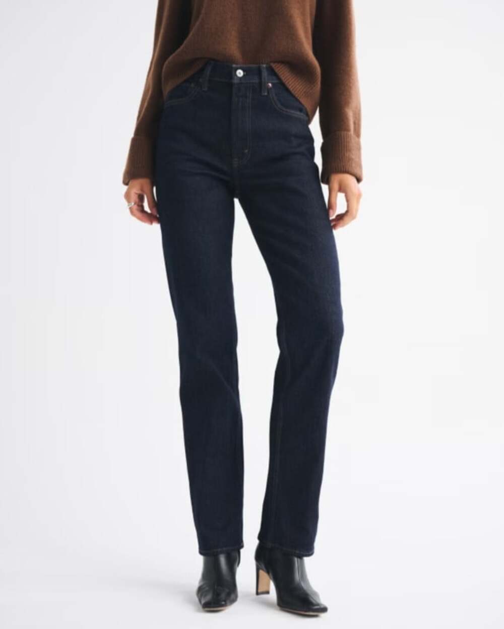 Abercrombie NWT Ultra High Rise 90s Straight Jean in Dark Wash Size 33